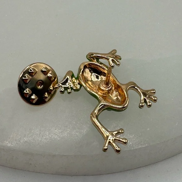 3/$20 Adorable Little Tree Frog Pin Brooch - Picture 7 of 8